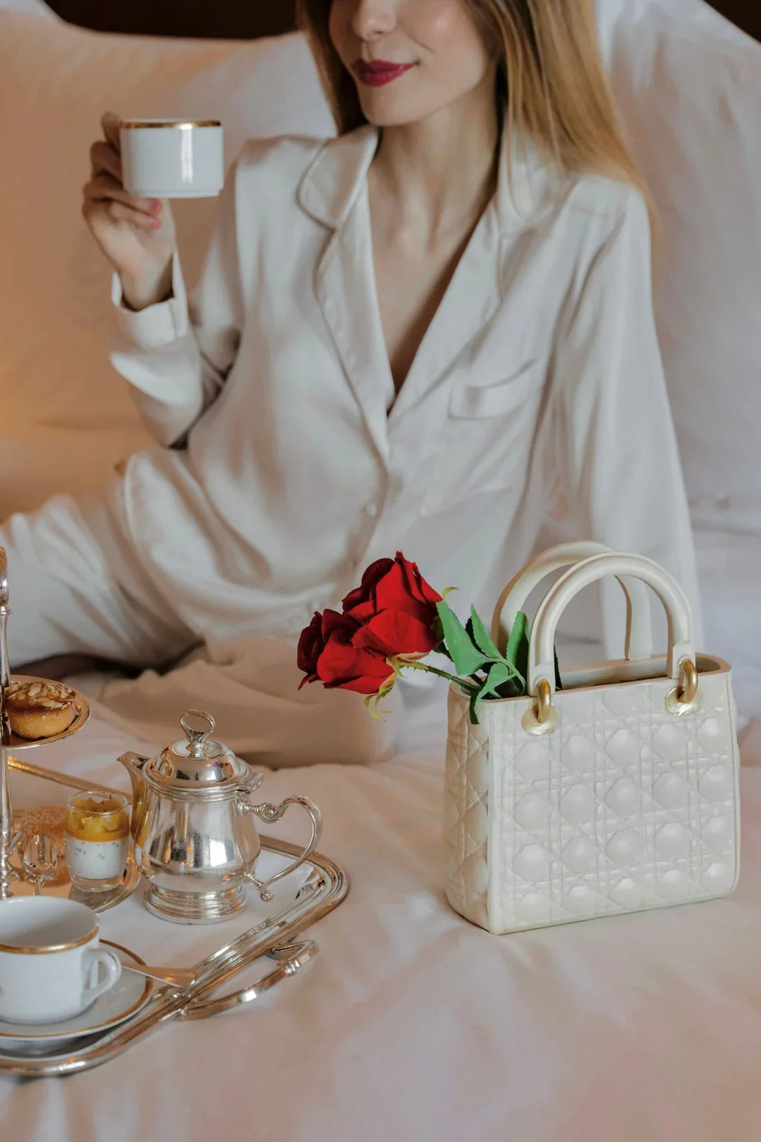 Scarlett Handbag Resin Vase in Beige